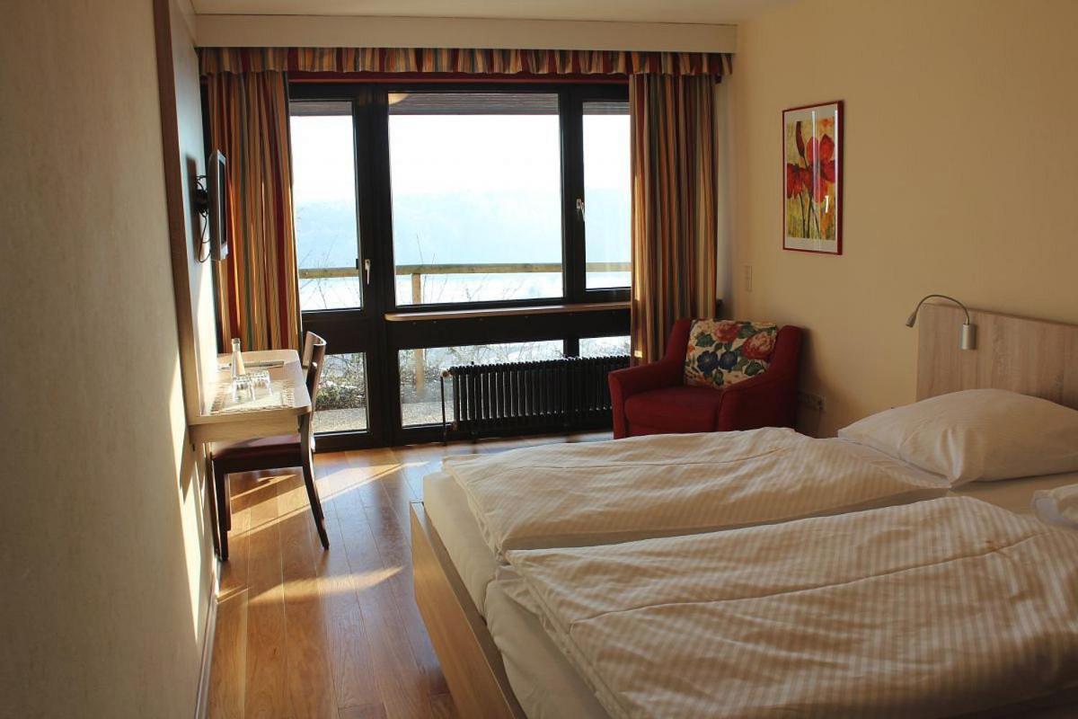 Burghotel Schoene Aussicht Bauer Gmbh Winnenden Exteriör bild
